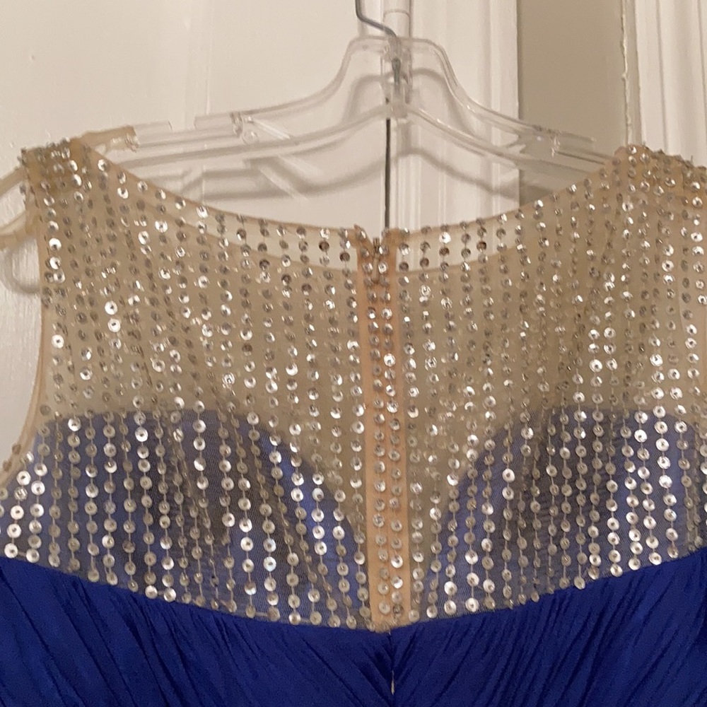 Dress - Picture 7 of 7